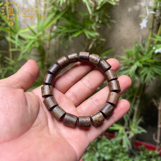 Vòng trầm mẫu 005